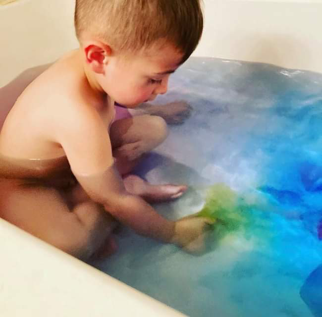 Color My Bath!  The Gotta Have It Bathtime Essential!